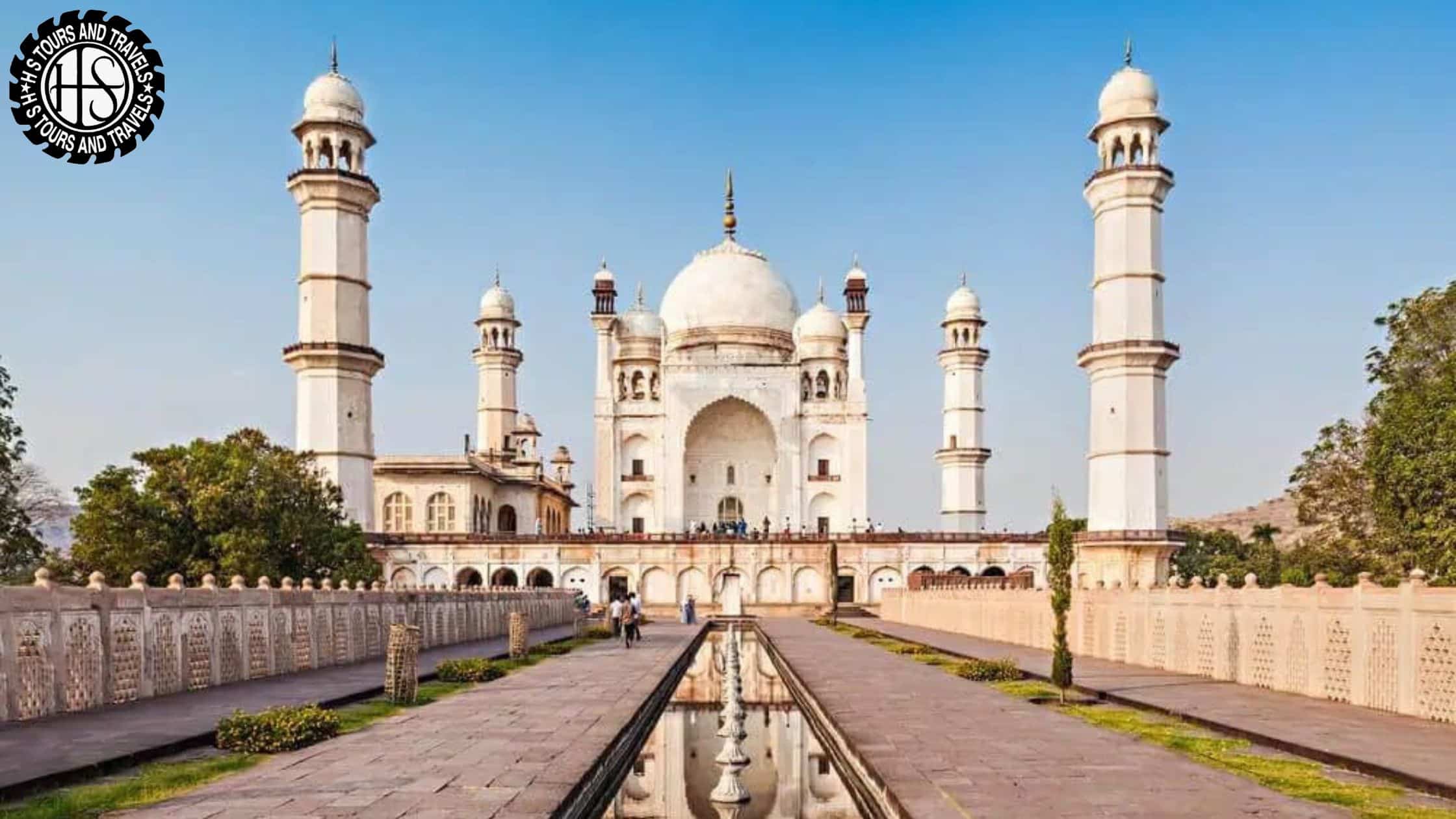 Cab Services for Bibi Ka Maqbara